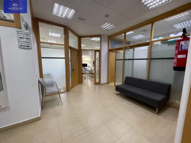 Se alquila local ideal para centro de salud. — 5