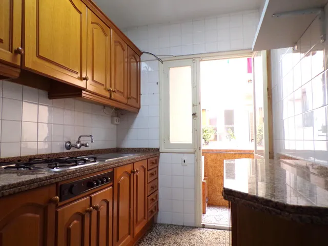 PISO EN ALQUILER DE CUATRO DORMITORIOS SEMIAMUEBLADO — 10