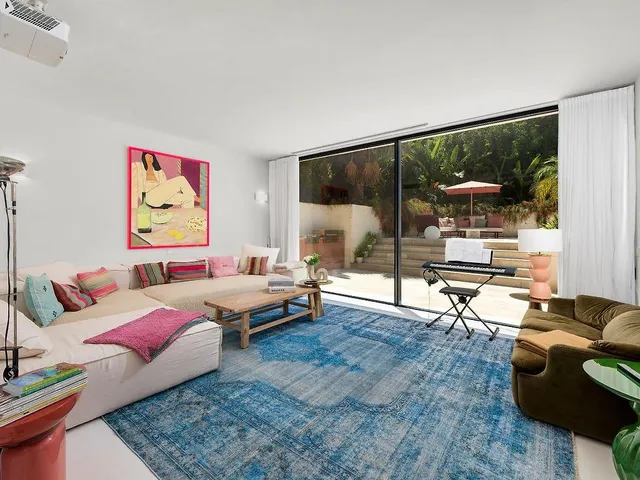 Villa de ensueño con piscina de Bali, jardín y concepto de vida inundado de luz en Santa Ponsa — 22