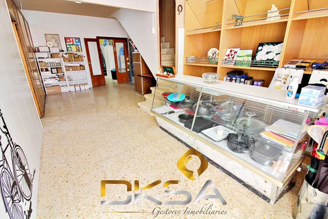UNA CASA CON HISTORIA Y UN SINFÍN DE POSIBILIDADES EN BURRIA - foto 3