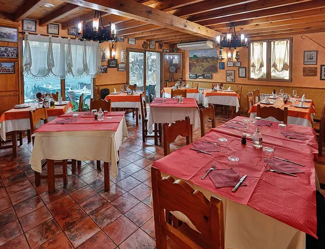 RESTAURANTE Y CASA RURAL EN VENTA O TRASPASO, LA SANTA ESPINA (VALLADOLID) — 10
