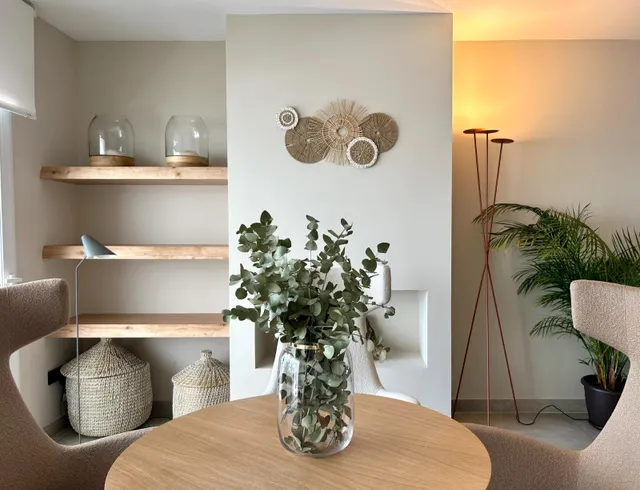 Espectacular vivienda reformada con jardín privado en Palm Beach, Marbella — 10