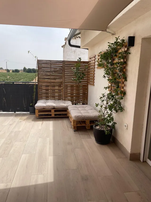 Casa totalmente reformada ubicada en Alameda de Cervera - foto 2