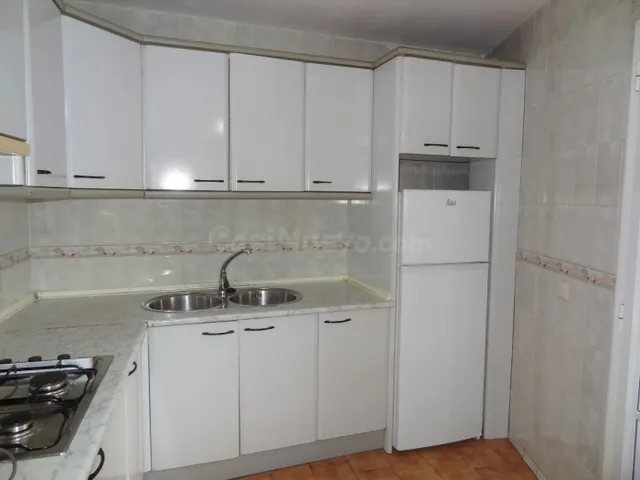 ESTUPENDO PISO DE ESTUDIANTES.