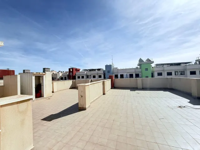 Excelente atico de 4 dormitorios en Lomas de Cabo Roig — 40