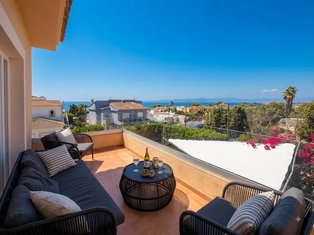 Vivienda pareada semireformada con vistas al mar en Bahía Az