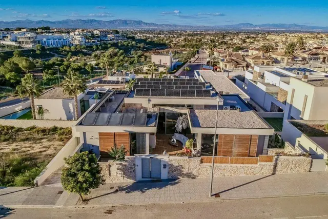 Villa 4 habitaciones 528m² en venta - Pueblo 4