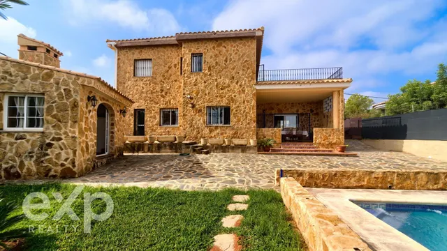 CHALET EN LOS LAGOS — 2