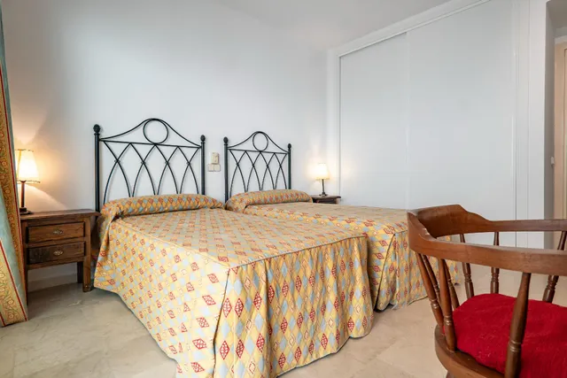 Amplio dúplex en Río Real, Marbella Este, junto a proyectos de alto valor — 29