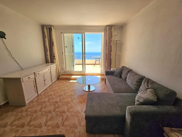 APARTAMENTO CON ESPECTACULARES VISTAS AL MAR Y DOS PISCINAS  - foto 4