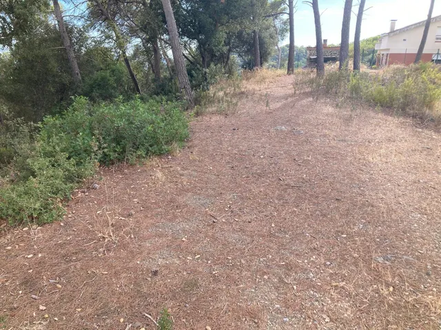 2 SOLARES EDIFICABLES EN VENTA EN SANTA SUSANNA — 10