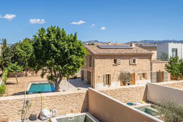 Equilibrio perfecto entre alma mallorquina y lujo moderno en Es Pla de na Tesa — 42