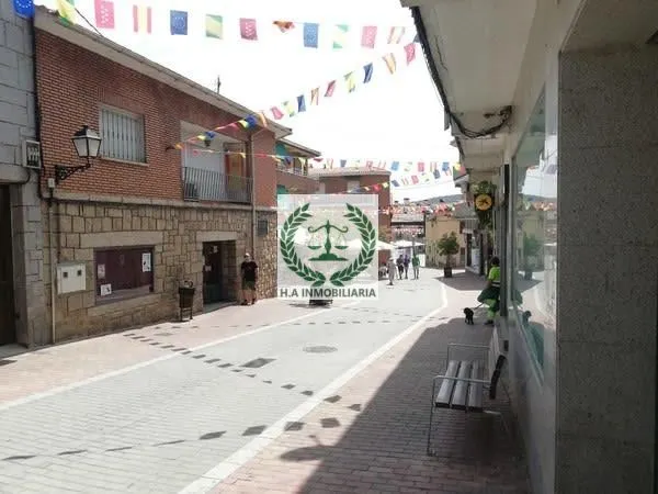 Oficinas en alquiler y venta en Calle Panaderos, 28410, Manzanares El Real (Madrid) — 2