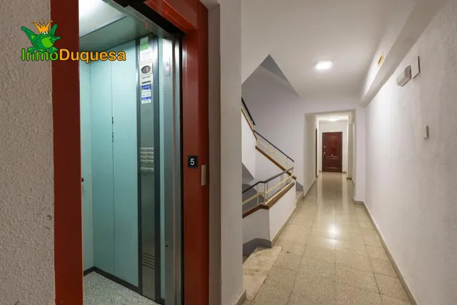 Piso de 3 dormitorios en calle Arabial — 11