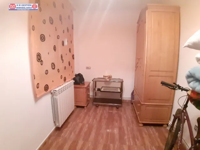 CASA COMPLETAMENTE REFORMADA JUNTO A AVDA PABLO IGLESIAS — 21