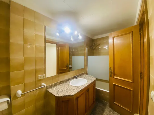 ✨ Amplio piso con gran potencial en Santa Catalina ✨ — 31