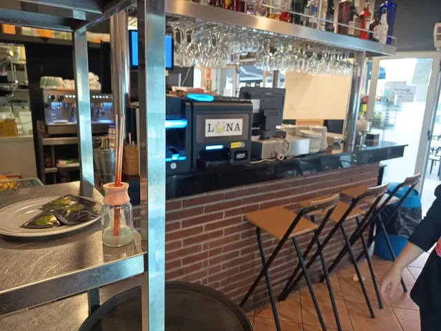 ¡TRASPASO DE RESTAURANTE EN VILADECANS! Negocio en funcionamiento con terraza soleada — 7