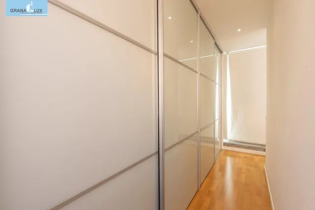 Espacio, confort y calidad: magnífica vivienda unifamiliar adosada — 47