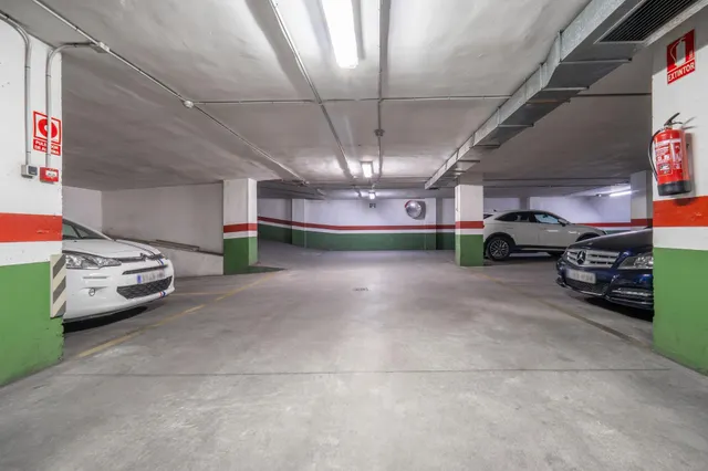 Se vende plaza de garaje en Parque Lagos cerca de Carrefour — 12