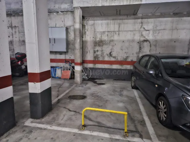 Garaje 23m² en venta - Los Bermejales — 2