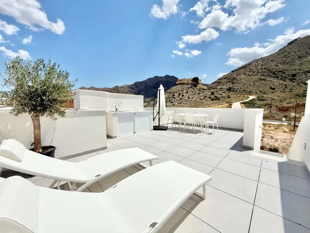 Moderno adosado en Cox con piscina y terraza privada — 19