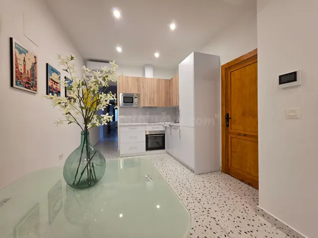 Piso reformado en alquiler - foto 2