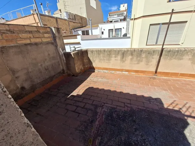 OPORTUNIDAD – CASA ESQUINERA PARA REFORMAR — 8