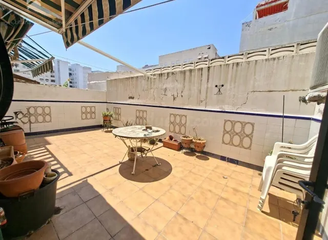 Piso con patio en Gandia — 4