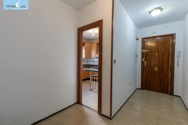 Estupendo piso  en la última planta en calle doctor azpitarte — 12