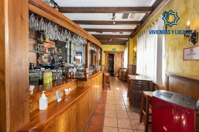 VENTA DE RESTAURANTE-ASADOR Y VIVIENDA EN ALBOLOTE (JUNCARIL - foto 3