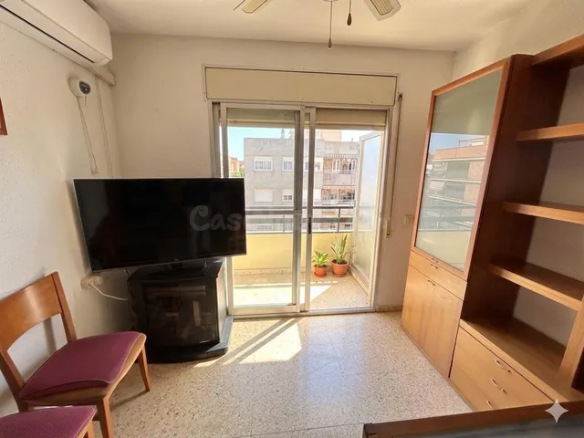 ¡Buena Oportunidad - Piso en Vara de Quart / Tres Forques -  - foto 4