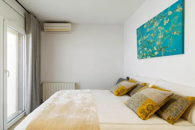 Casa adosada impecable de 4 dormitorios, placas solares y excelente ubicación en Empuriabrava. — 34