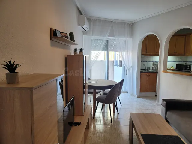 encantador ático con 3 dormitorios y piscina comunitaria - foto 3