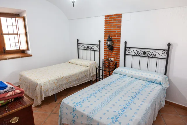 Se Vende Casa Cueva en BENAMAUREL — 8