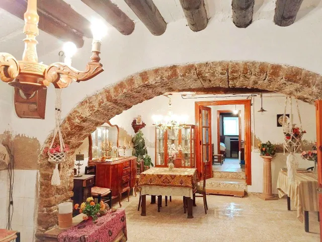 Histórica casa de piedra en Cinctorres – 741 m2 con múltiple - foto 5