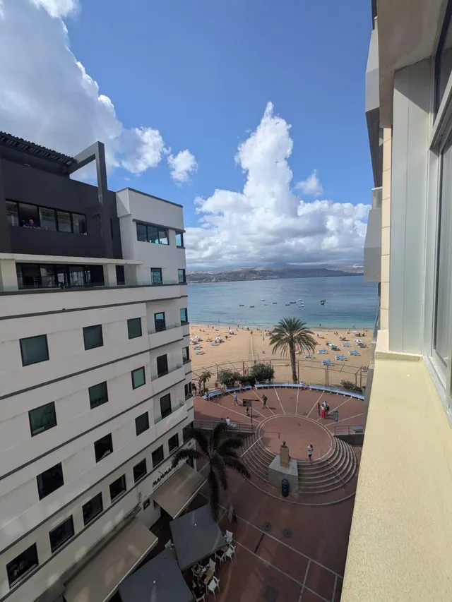 Se alquila piso por temporada con vistas al mar en playa las canteras — 11