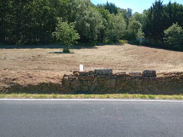 Terreno edificable en zona de expansión. LOÑOA. Pereiro de A - foto 4