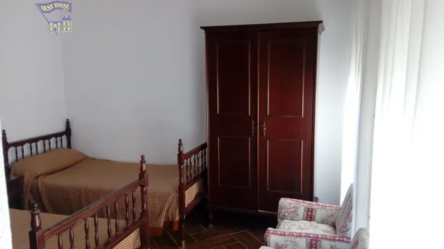 VENTA CASA EN ZONA CERCANA AL CENTRO — 12