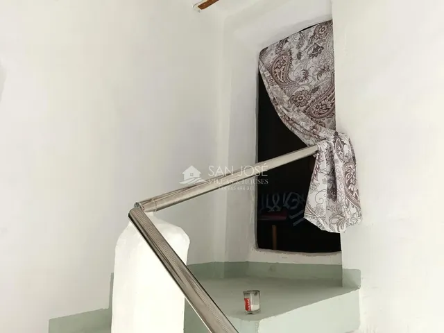 Se vende encantadora casa semi reformada en el corazón de Aspe — 29