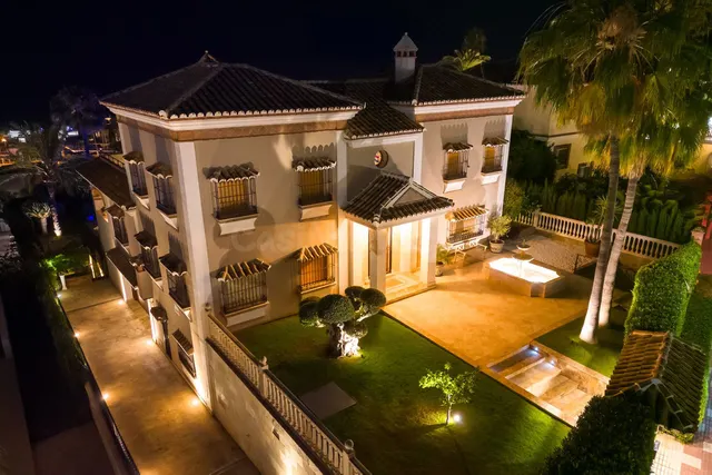 Chalet 5 habitaciones 910m² en venta - Riviera del sol - foto 3