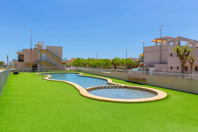 BUNGALOW EN PLANTA BAJA DE 4 DORMITORIOS Y 3 BAÑOS EN PILAR  - foto 4