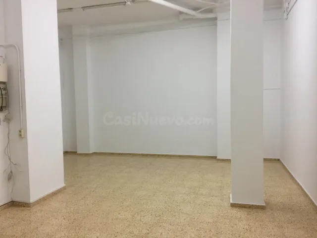 Local comercial en zona inmejorable – Ideal para cualquier t - foto 4