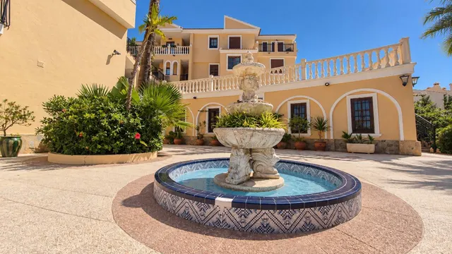 Apartamento 3 habitaciones 132m² en venta - La Zenia — 2