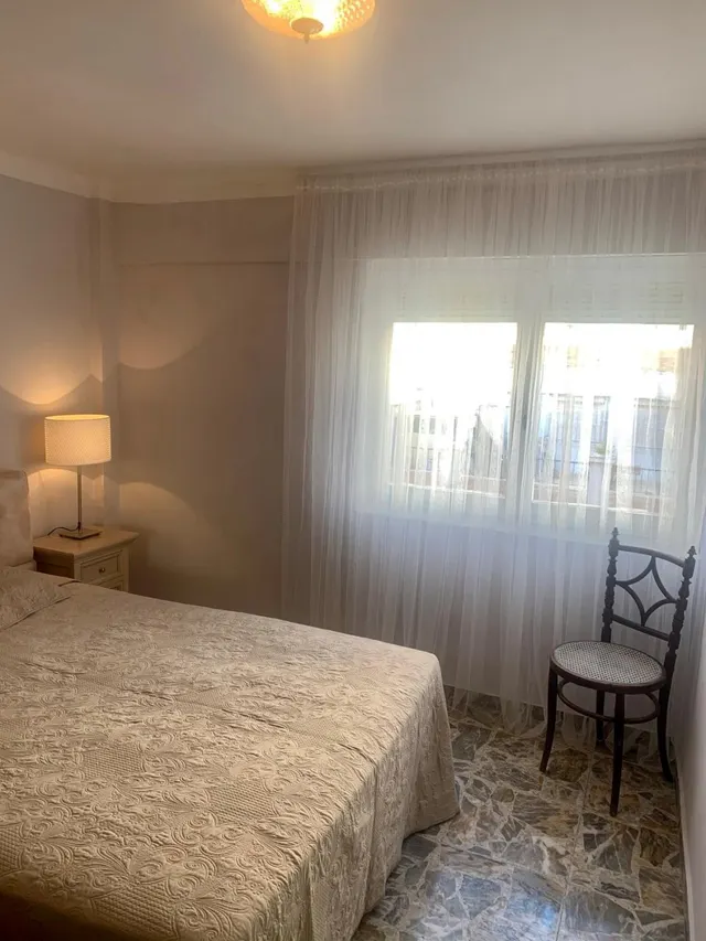 Apartamento con 3 dormitorios en calle Zafiro  11, Alicante — 14