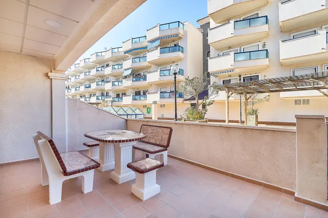 Piso con gran terraza a 300 metros de la playa de La Zenia — 27