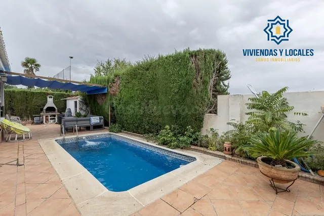 Casa con piscina en urb los chopos - Las Gabias — 2