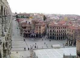 ALQUILER PLAZA DE GARAJE JUNTO AL ACUEDUCTO - foto 4
