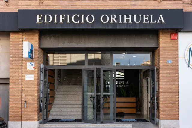 Alquiler de local comercial de 50 m2 en el Edificio Orihuela – Playa Flamenca, Orihuela Costa — 25