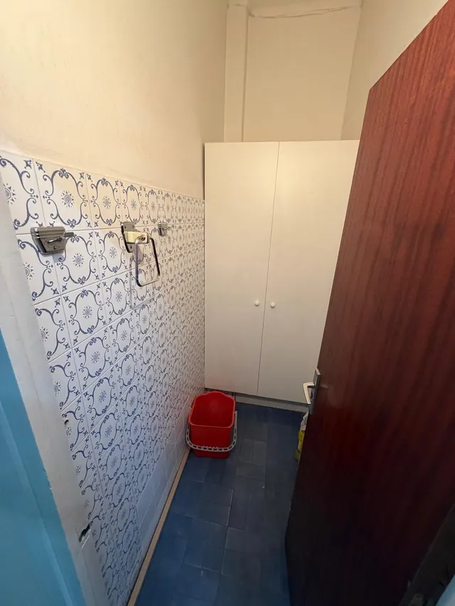 LOCAL EN VENTA EN ESPLUGUES DE LLOBREGAT — 14