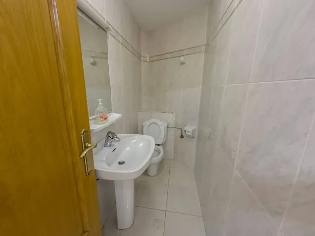 Primera Planta en Venta en Calle de la Reina — 22
